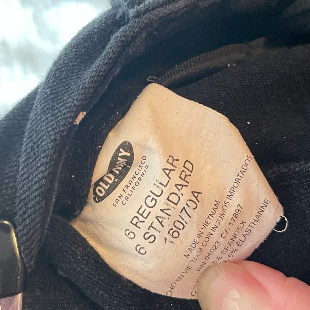 Old Navy Black Pixie Pants with White Dots - Picture 5 of 6